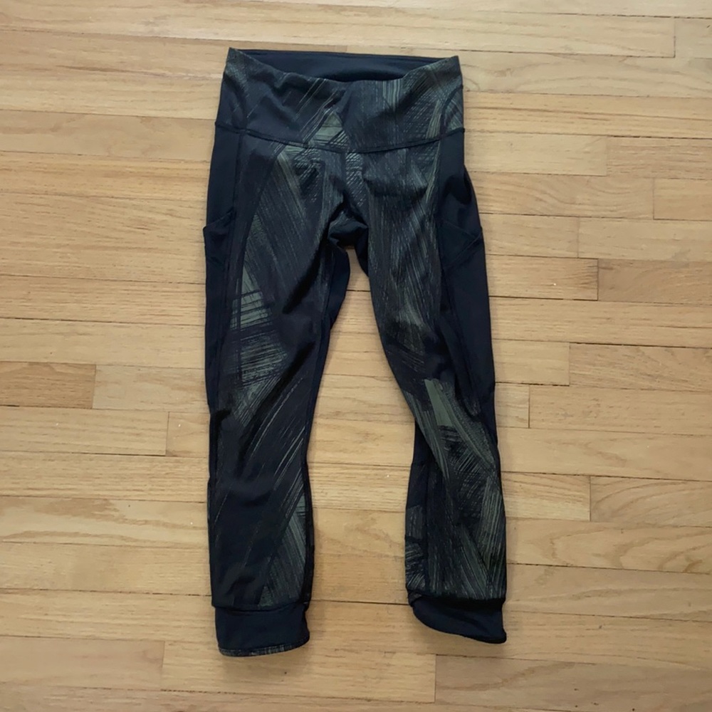 Lululemon Black/Green Leggings
